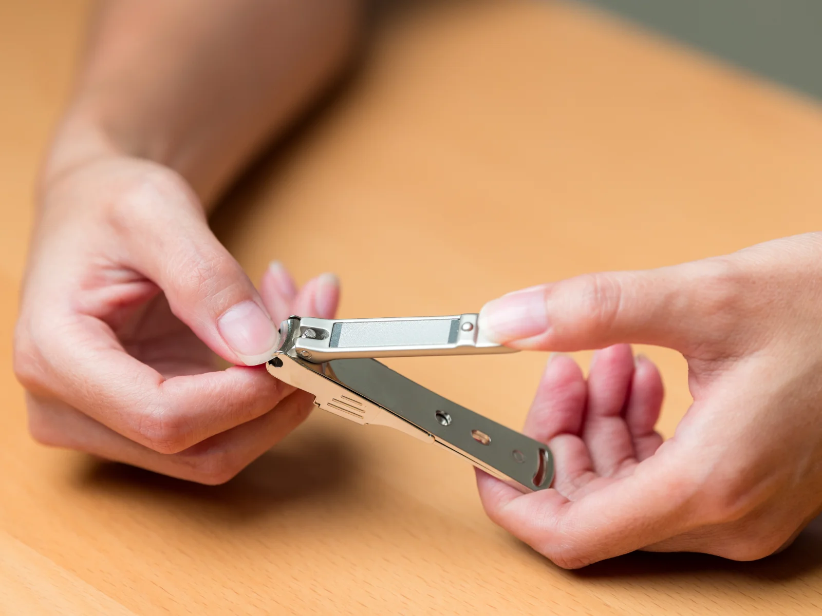 Hair vs Nail Testing: Which is Better for Long-Term Drug and Alcohol Detection?